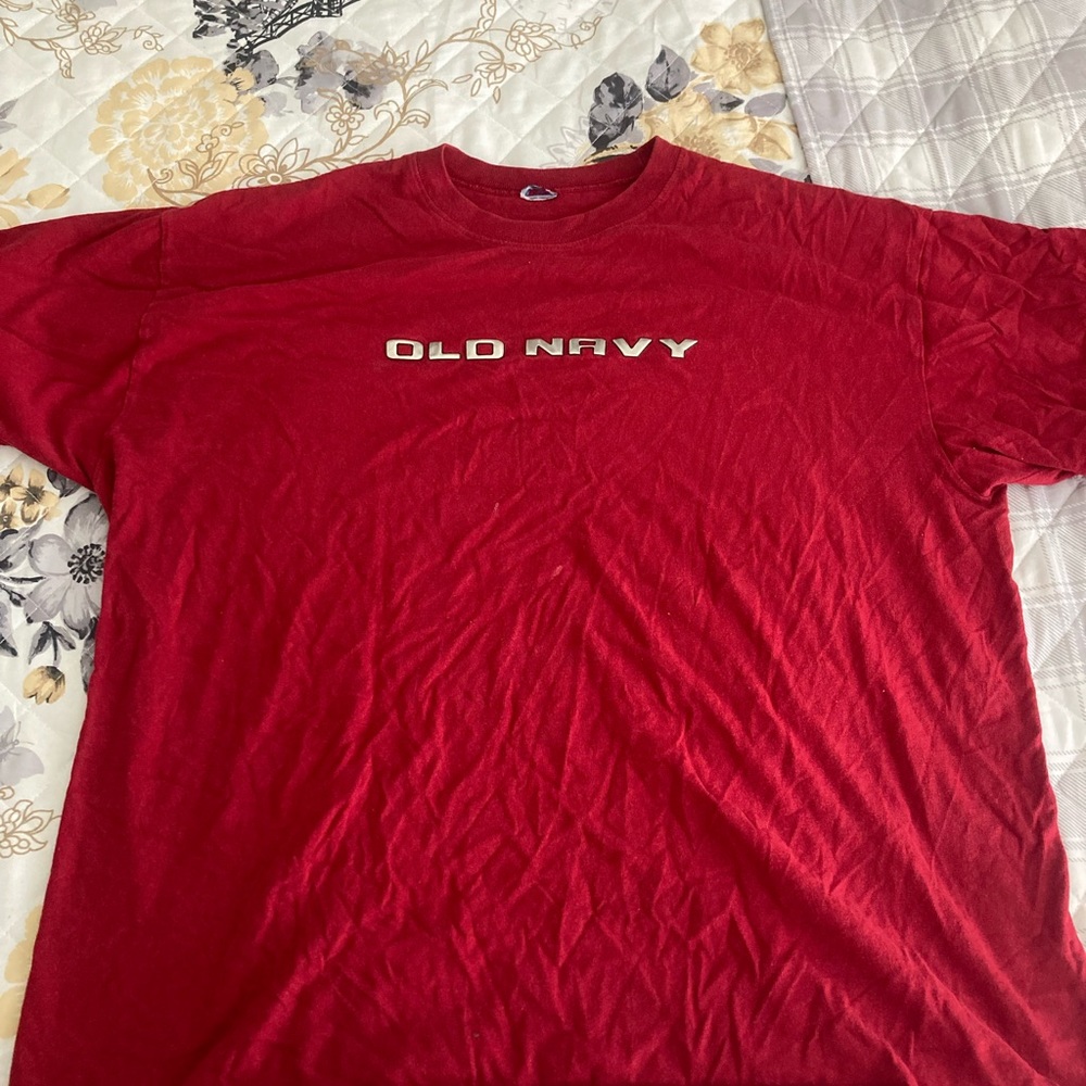 Old Navy T-Shirt